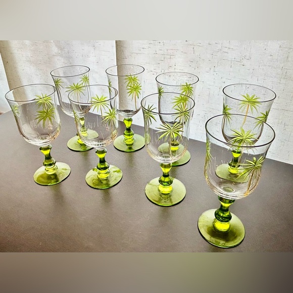 Set of 8 Hand painted & Hand carved/etched Palm Tree glass ware. - Picture 6 of 16